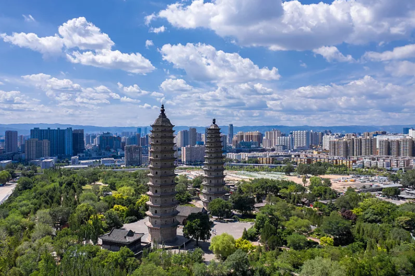 山西教育盛会，领导、师生共聚一堂